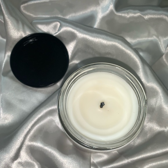 Bath and Body Works Marshmallow Fireside Single Wick Candle - Picture 2 of 4